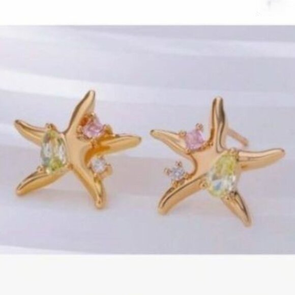 NEW Gold Star Starfish Stud Earrings - Picture 1 of 3